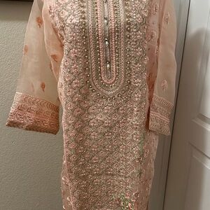 Agha Noor Organza Pink Kurta with heavy Pearls and stones details.